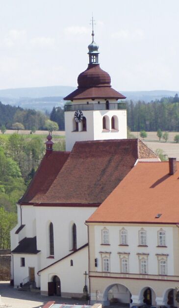 Saint Trinity Church, Husovo Square