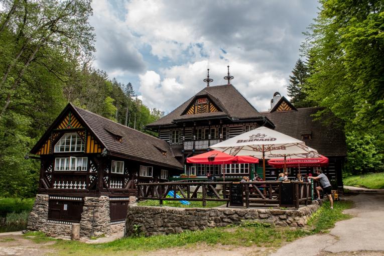 Peklo – Bartoňova útulna Peklo – Bartoňova útulna