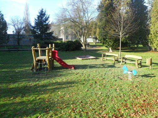 Plac zabaw dla dzieci, Krčín, Žižkovo náměstí