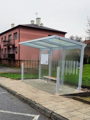 Autobusová zastávka ve Vrchovinách